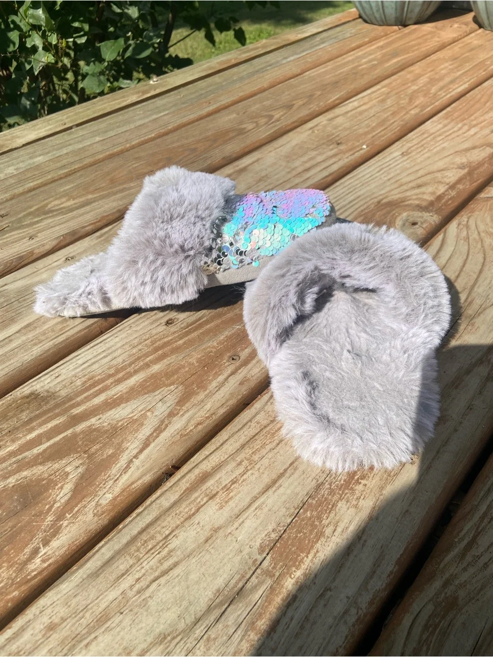 Girls Slippers - Mermaid - Sequins - Fluffy Soft Faux Fur - Rubber Sole